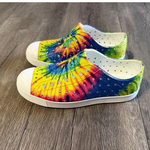 Native Jefferson Kids Tie Dye Rainbow Slip On Water Shoes Sneakers Size J2